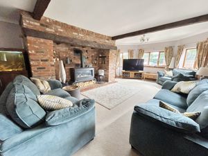 Lounge- click for photo gallery